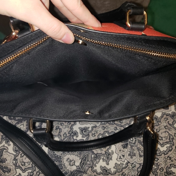 A.NEW.DAY CROSSBODY PURSE - Picture 4 of 12